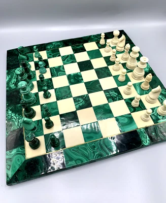 Jeu d’échecs ancien complet – Échiquier en malachite 36,5 x 36,5 cm vintage - Photo 1/4