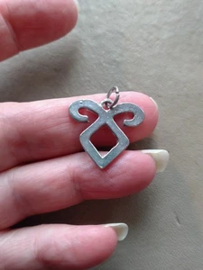 VINTAGE RETRO SILVER TONE SHADOW HUNTER RUNES ANGELIC POWER FOB CHARM PENDANT - Picture 1 of 2