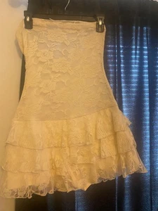 ruffled short dress lace light medium windsor  - Picture 1 of 7