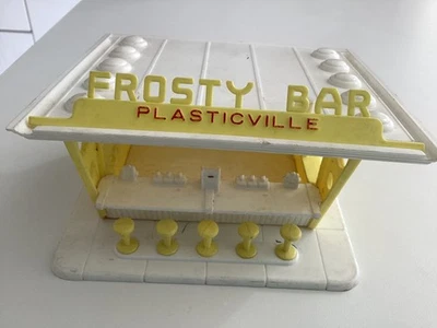VINTAGE Plasticville Frosty Bar 1952 Yellow Walls, 5 Stools & White Roof NO BOX - Image 1 of 4