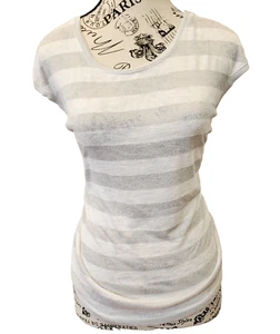 Blusa FOREVER21 Contemporany a rayas plateadas - talla S - Imagen 1 de 9