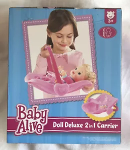 Rara bambola BABY ALIVE rosa deluxe 2 in 1 seggiolino auto giocattolo esclusiva R Us NUOVA - Foto 1 di 10