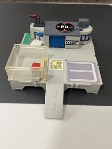 Galoob Micro Machine Travel City Police Station #1 - Bild 1 von 7
