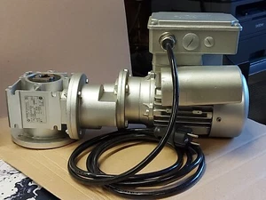 Stirnradgetriebemotor/ 2,6 U/min / 230V~ / 218 Nm Drehmoment - Bild 1 von 10