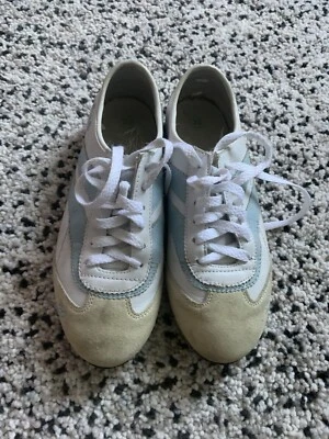 Sportschuhe Turnschuhe Laufschuhe Gr. 39 Damen - Bild 1 von 4