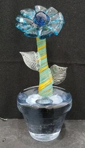 Furnace Glass Company mundgeblasene blaue Blume im Topf - Bild 1 von 5