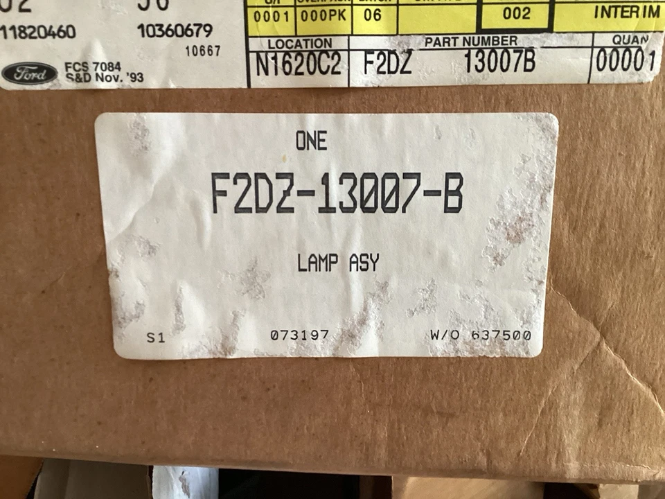 Nuevo de Lote Antiguo Faro Ford Taurus 1992-1993 F2DZ-13007-B Nuevo Foto 1 de 1