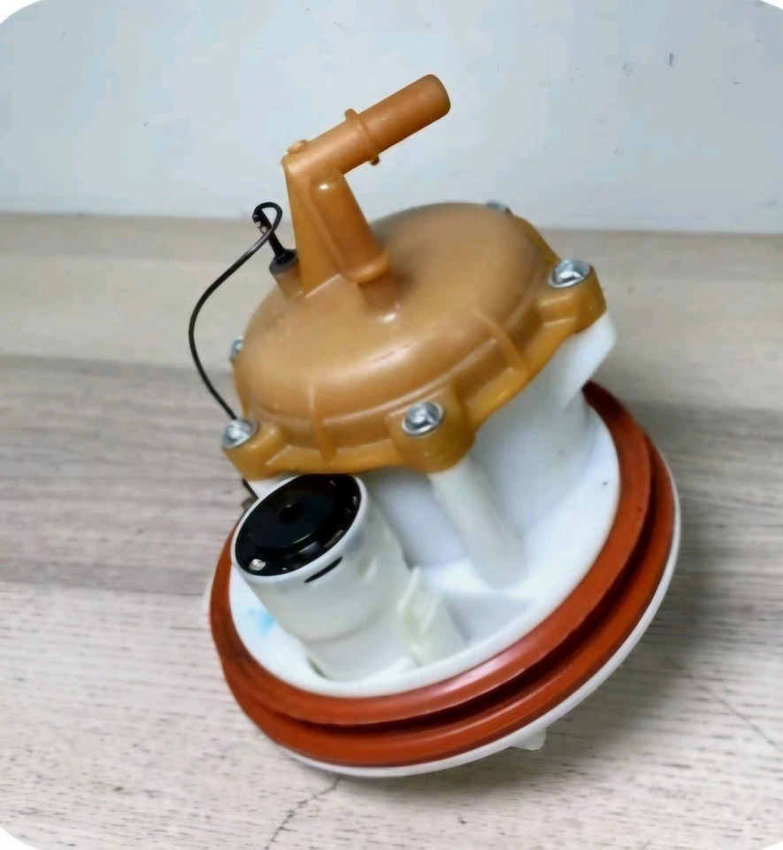 2007-2015 AUDI Q7 REAR LEFT TANK RESERVOIR FUEL FILTER SENDING UNIT OEM - Image 1 of 1