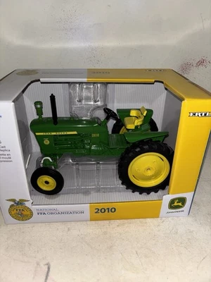 JOHN DEERE 2010 TRATOR UTILITÁRIO 1/16 MIB WF JD FFA Edition 2023 - Imagem 1 de 4