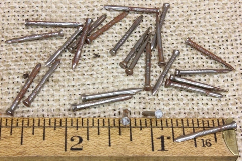 3/4” Old Shoe 25 Wire Clinching Nails 1/8” Round Flat Head Vintage Tacks Brads Cover