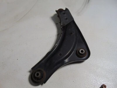 Nissan Juke 2014 AWD brazo de control inferior del pasajero delantero derecho Foto 1 de 4