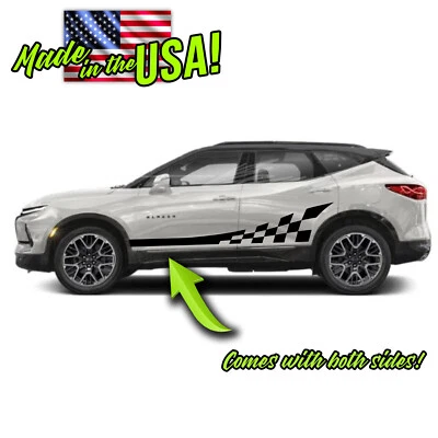 Balancín de puerta lateral a cuadros rayas de carreras 1 para Chevrolet Chevy 2020 en adelante Blazer Foto 1 de 2