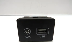 HYUNDAI TUCSON 2018-20 AUX & USB STECKDOSE VERKLEIDUNG 96120-D3600 R5573 - Bild 1 von 12