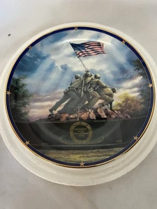 The Danbury Mint Spirit of America IWO JIMA Plate by Rudi Reichardt Near Mint - Picture 1 of 5