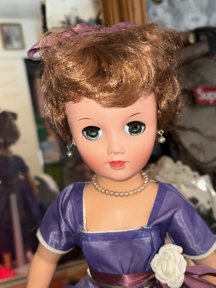 1950s DEBTEEN BY UNDEEDA DOLL IN ORIGINAL BOX MINT CONDITION - Image 1 of 4