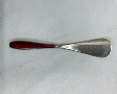 Cuerno de zapato vintage Art Deco Guilloche rojo rubí oscuro | Mango esmaltado Foto 1 de 4