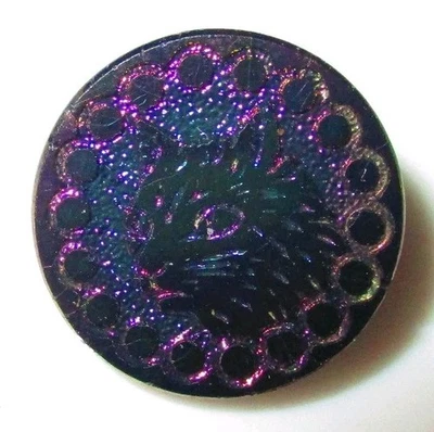 ANTIQUE VICTORIAN BLACK GLASS PICTURE BUTTON w IRIDESCENT LUSTER - CAT KITTEN  - Image 1 of 3