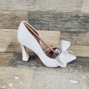 Betsey Johnson Nobble Womens Pumps Sz 8 M Ivory Bow Glitter Slip-On Spool Heel - Picture 1 of 12