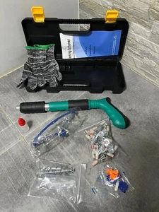 Mini Pistola Sparachiodi Manuale Pistola per Sparachiodi con 50 Chiodi - Foto 1 di 6