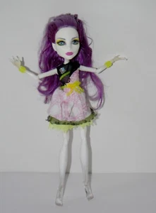 Monster High Spectra Vondergeist Ghoul Puppe Sport Gen 1 - Bild 1 von 12