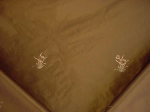 12Y Kravet Lee Jofa 25897 Embroidered Floral Bud Silk Drapery Upholstery Fabric - Picture 1 of 4