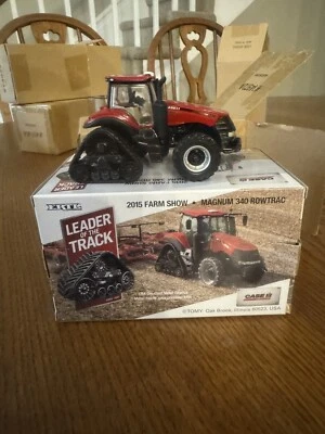 1/64 Case IH Magnum 340 Rowtrac 2015 Farm Show - Image 1 of 3
