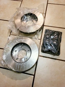 NWOT Front Metallic Brake Pad & Rotor Kit for 1996 Oldsmobile Toronto  - Picture 1 of 3