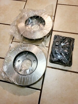 全新无标签前金属刹车片和转子套件适用于 1996 年 Oldsmobile Toronto  — 第 1/3 张图片