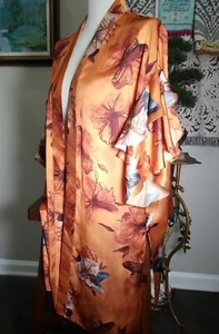 Kimono floral manga volantes Carolina Estefan Heritage Collection - Imagen 1 de 8