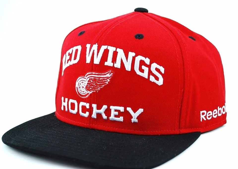 Detroit Red Wings Reebok NF96Z NHL Red & Black Team Logo Snapback Hockey Cap Hat - Image 1 of 1