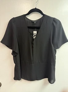 Banana Republic Black Blouse Short Sleeve Tie V-Neck Sz M NWT - Picture 1 of 3