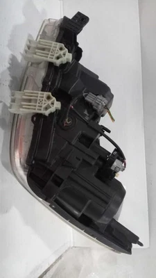 2017 Nissan Armada Right Headlight Assembly Black Used OEM 128K Miles Foto 1 de 4