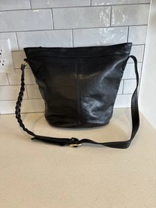 Schwarze Bucket Bag aus genarbtem Leder geflochtener Riemen verstellbar Schulter Crossbody - Bild 1 von 11