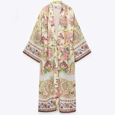 Chaqueta Kimono Zara Cinturón Estampado Multicolor Manga Larga Largo Mediana Foto 1 de 4