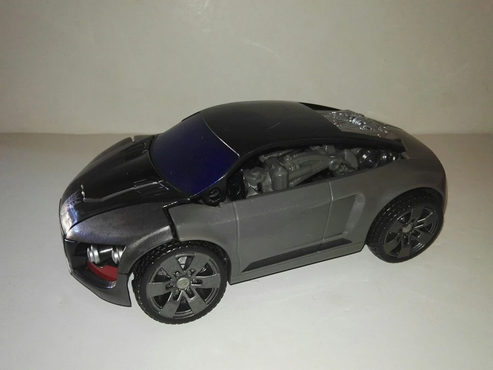 Figure Transformers Decepticon Audi R8 - Imagen 1 de 4