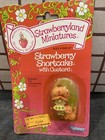 Strawberryland Miniatures Strawberry Shortcake With Custard by Kenner 1982