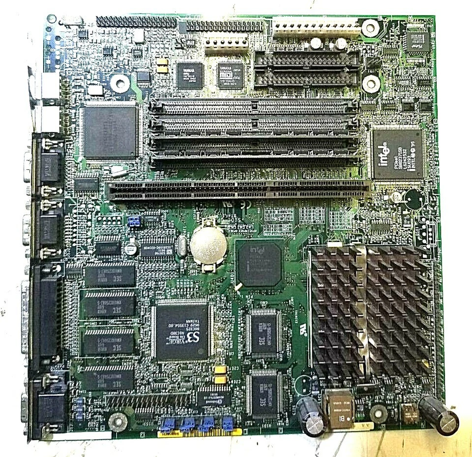 INTEL AA 659433-505 MOTHERBOARD + INTEL PENTIUM i200 SY045 CPU+16MB EDO RAM +H/S - Image 1 of 2