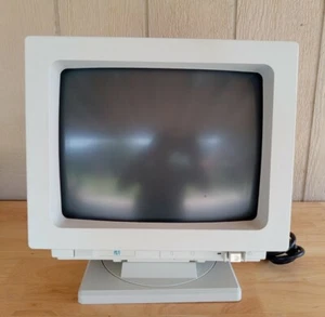 IBM PS/1 CRT Monitor Computadora Monitor De Colección Encendido Para Piezas - Imagen 1 de 8