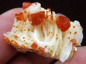 12g Vanadinite minerals dispay specimens from Morocco - Picture 1 of 12
