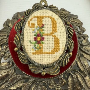 Vintage Creative Circle Floral Monogram “B” Needlepoint Brooch Wall Plaque - Picture 1 of 6