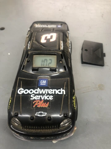 Dale Earnhardt Goodwrench AM/FM Clock & Alarm Radio Car Vintage 1999 Cover