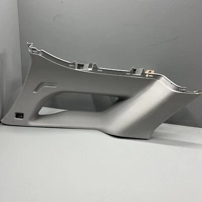 GMC TERRAIN 2018-2022 trasero izquierdo pilar cuarto superior cubierta panel de moldura OEM Foto 1 de 4