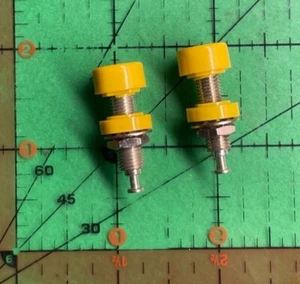 Pomona Panel Mount Banana Jack 1581-2 Yellow New 2pcs - Picture 1 of 3