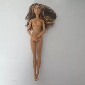 Barbie Made to Move Skateboarder Doll 2015 Full Articulation - Picture 1 of 4