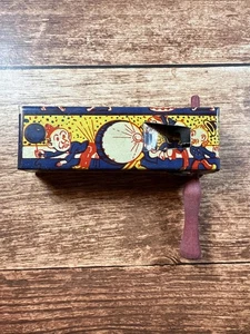 Antike Blech Litho Ratsche Stil ~ Made in USA ~ Partys & Feiertage ~ Silvester - Bild 1 von 7