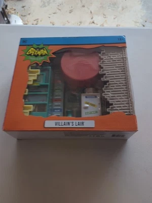 Batman DC Retro 66 Clásicos Serie de TV Guarida de Villano Juego McFarlane Juguetes Nuevo Foto 1 de 2