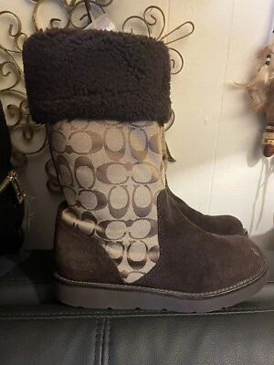 COACH “Kally” Boot 7B Signature Khaki And Brown. Reducing My Shoe Collection - Image 1 of 4