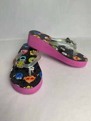 Sandálias plataforma flip flop berloque emoji Tsum Tsum meninas loja Disney tamanho 13 - Imagem 1 de 4