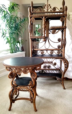 Juego Antiguo Etagere de Mimbre ~ Victoriano ~ Patas Cabriole ~ Mesa Auxiliar Redonda Foto 1 de 4