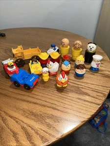 Vintage Fisher Price Little People Konvolut 18 Personen Tiere und Fahrzeuge - Bild 1 von 11